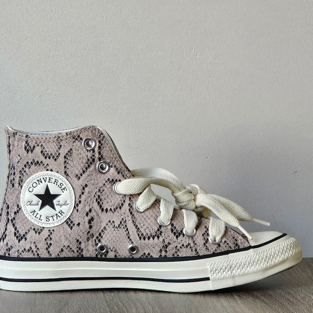 Converse Women's CTAS Snake Print Hi Top Size 7.5 A15809C Warm Clay NWT - Picture 2 of 6